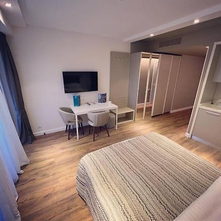 Gq Apartments On First Line Batumi Eksteriør bilde