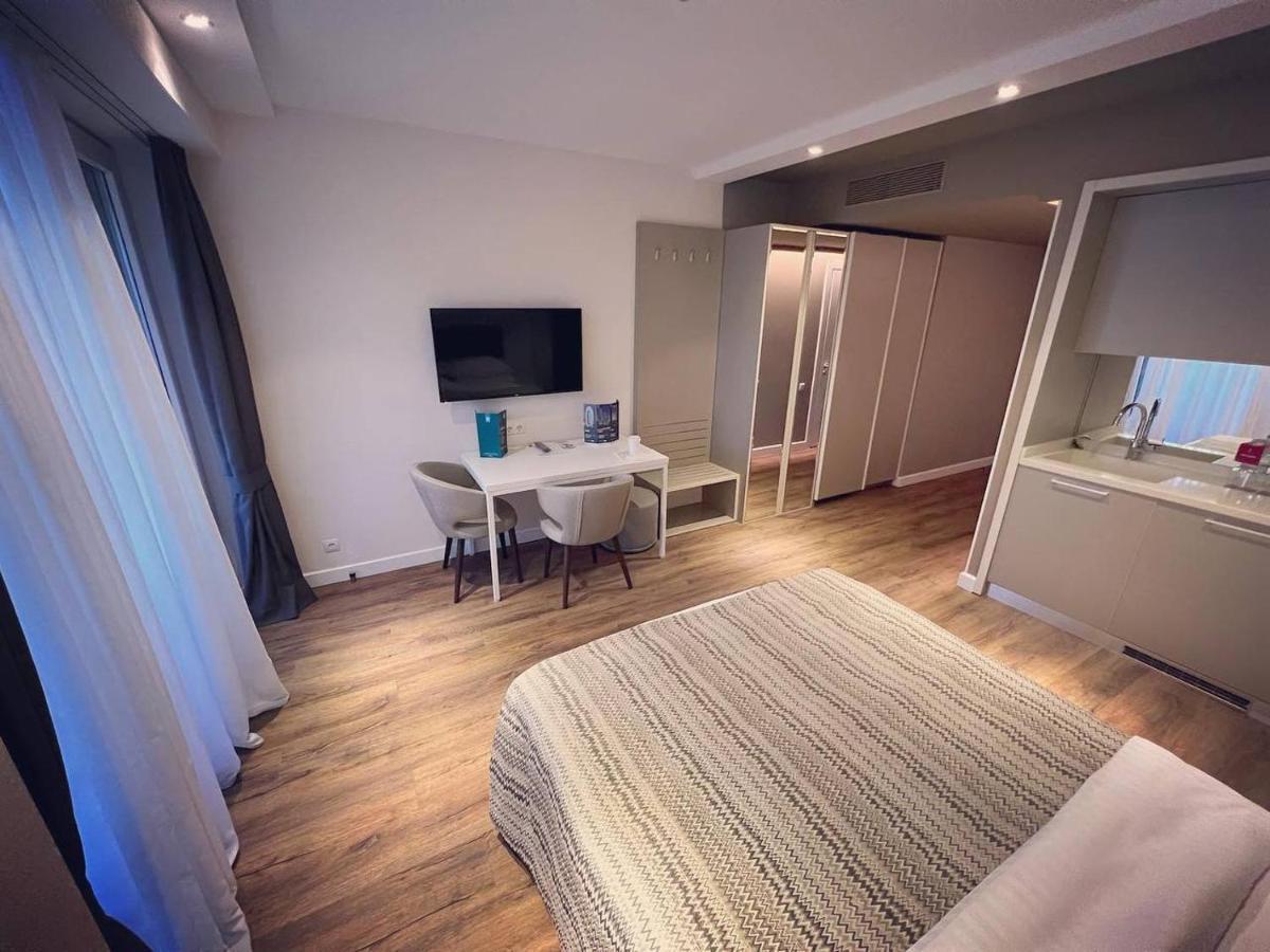 Gq Apartments On First Line Batumi Eksteriør bilde